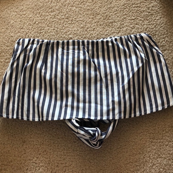 ⚡️HPx2⚡️ TJD wrap crop top NEVER WORN - Picture 2 of 5